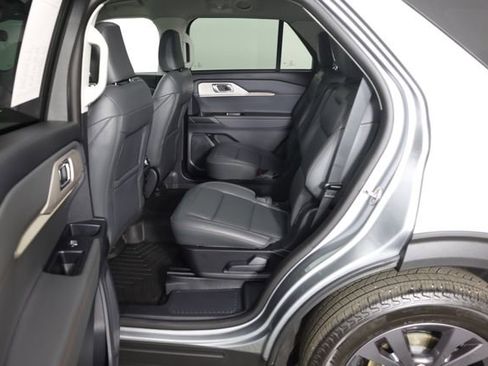 Certified 2025 Ford Explorer Active w/ Active Comfort Package AWD/4WD image 58