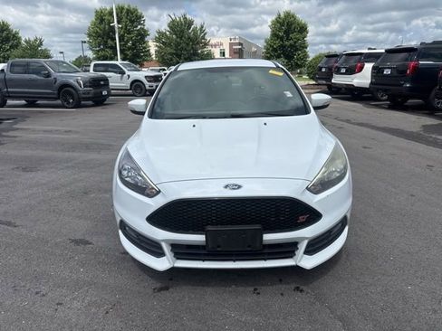 Used 2016 Ford Focus ST FWD image 2