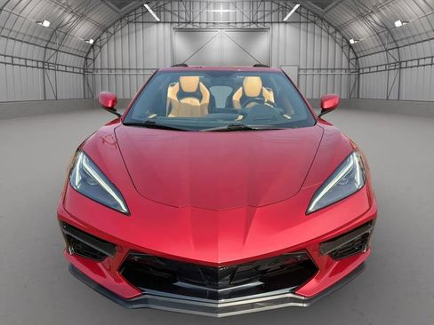 Used 2021 Chevrolet Corvette Stingray Premium Conv w/ Z51 Performance Package image 9