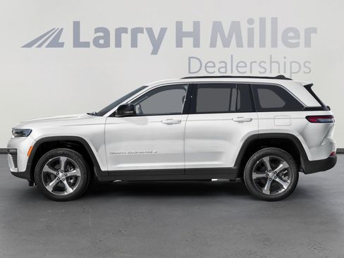 New 2026 Jeep Grand Cherokee Laredo X AWD/4WD image 3