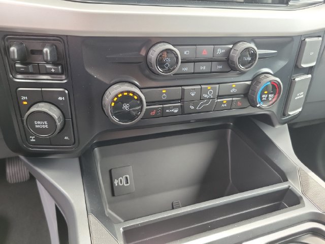 New 2026 Ford F250 XLT w/ XLT Premium Package AWD/4WD image 29