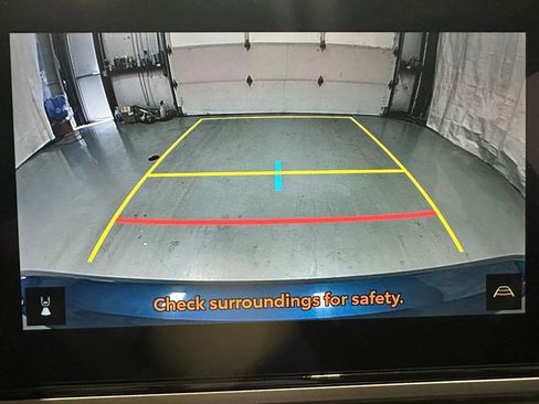 Used 2026 Toyota Camry SE FWD image 38