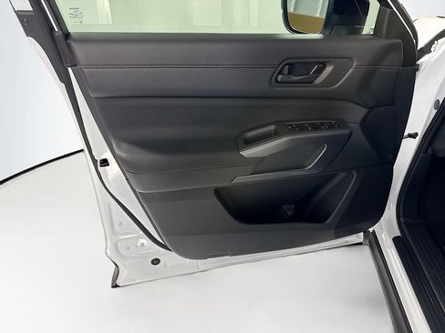 Used 2026 Nissan Pathfinder Rock Creek AWD/4WD image 25