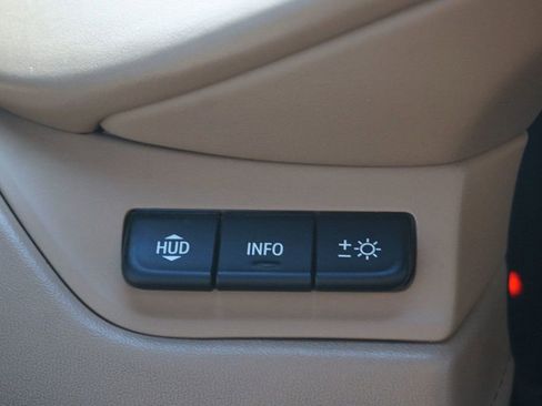 Used 2019 Cadillac Escalade Platinum image 29