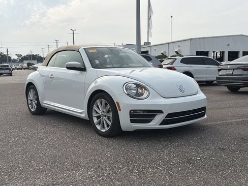 Used 2019 Volkswagen Beetle 2.0T SE FWD image 3