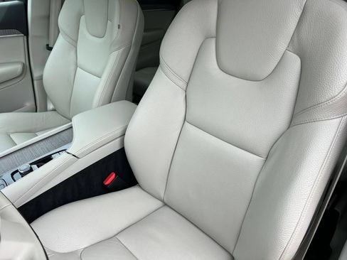 Used 2023 Volvo XC90 B6 Plus w/ Protection Package Premier AWD/4WD image 14