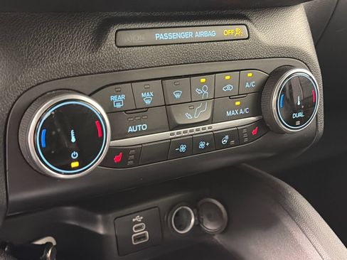 Certified 2025 Ford Escape ST-Line Select AWD/4WD image 21