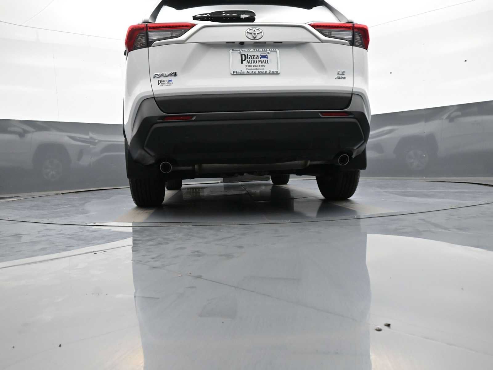 Certified 2023 Toyota RAV4 LE AWD/4WD image 30