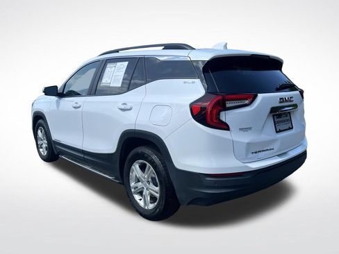 Used 2024 GMC Terrain SLE w/ Driver Convenience Package FWD image 6