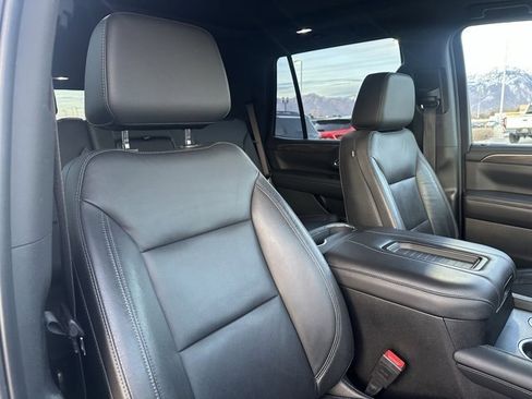 Used 2021 Chevrolet Tahoe LT w/ LT Signature Package image 19