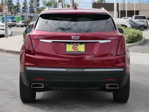 Used 2022 Cadillac XT5 Luxury w/ LPO, Floor Liner Package FWD image 4