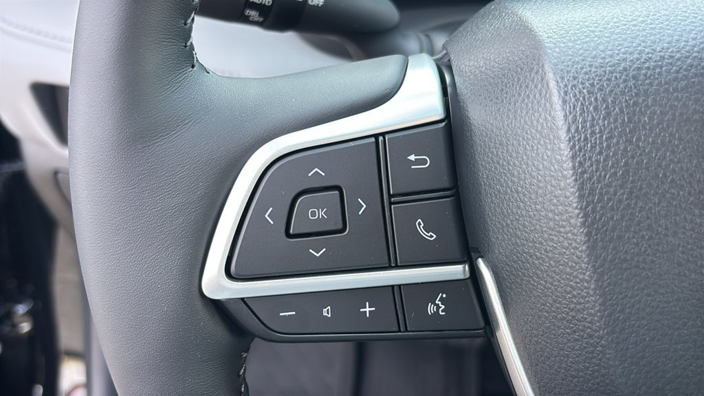 New 2026 Toyota Highlander Platinum AWD/4WD image 16
