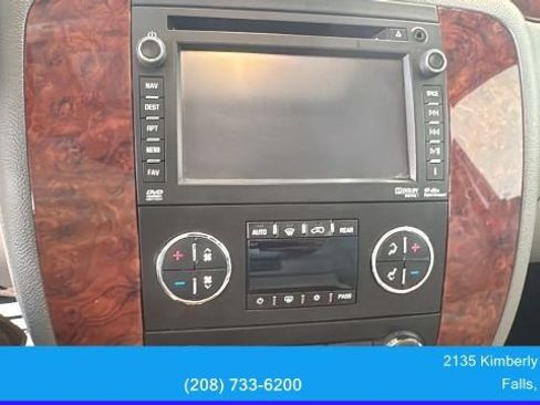 Used 2014 Chevrolet Suburban LTZ image 23