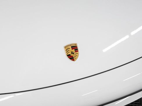 Certified 2023 Porsche 911 Carrera RWD image 11