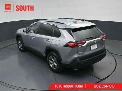 Used 2025 Toyota RAV4 XLE AWD/4WD image 50