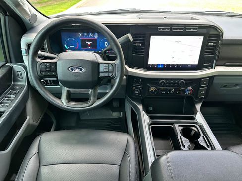Used 2024 Ford F250 XLT w/ Black Appearance Package AWD/4WD image 30