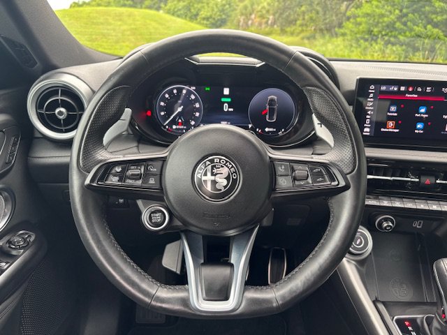 Used 2024 Alfa Romeo Tonale Veloce AWD/4WD image 17