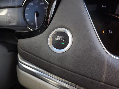 Used 2021 Cadillac XT5 Premium Luxury w/ LPO, Floor Liner Package image 19