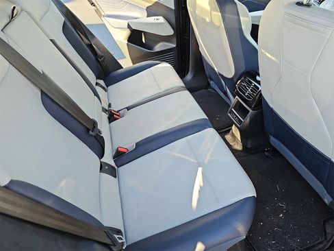 Certified 2023 Volkswagen ID.4 Pro S image 11
