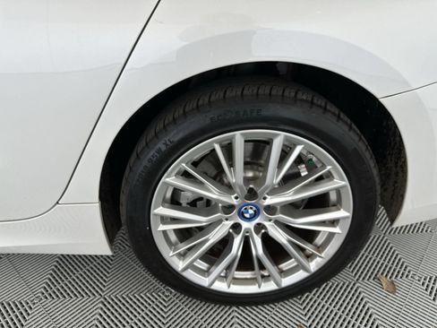 Used 2024 BMW 330e RWD image 10