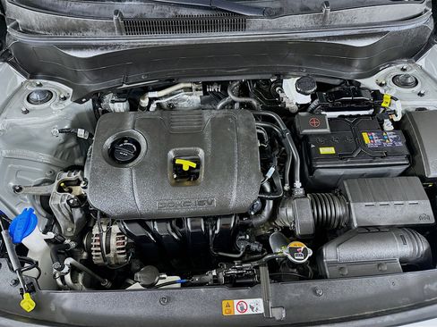 Used 2025 Kia Seltos S image 32