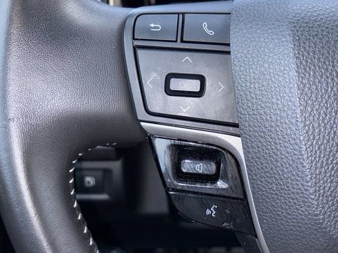 Used 2025 Toyota Camry SE FWD image 22