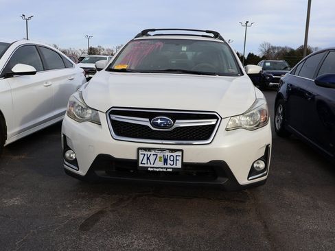 Used 2017 Subaru Crosstrek 2.0i Limited w/ Popular Package #1 image 3