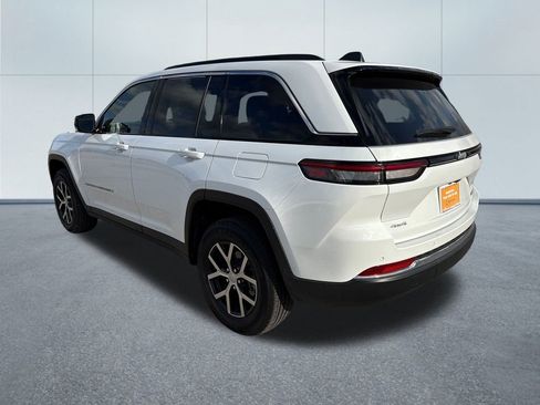 Certified 2025 Jeep Grand Cherokee Limited w/ Trailer Tow Package image 3