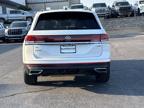 Used 2024 Volkswagen Atlas SE w/ Black Wheel Package AWD/4WD image 4