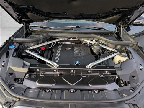 Used 2023 BMW X6 xDrive40i w/ M Sport Package image 23