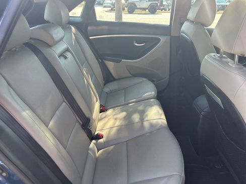 Used 2013 Hyundai Elantra GT w/ Tech Pkg FWD image 13