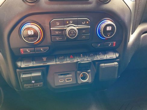 Used 2020 Chevrolet Silverado 2500 LT w/ Convenience Package image 16