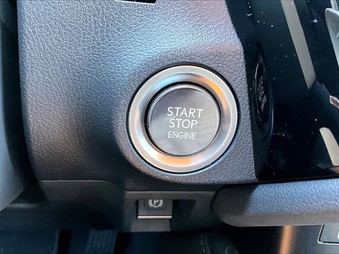 Used 2025 Lexus ES 350 w/ Premium Package image 34