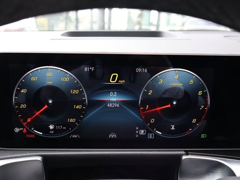 Used 2020 Mercedes-Benz GLB 250 4MATIC w/ AMG Line image 30