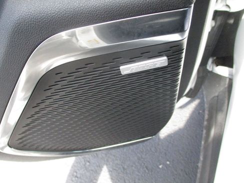 Used 2025 GMC Acadia Elevation image 15