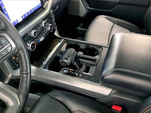 Certified 2022 Ford F150 Lariat w/ Equipment Group 502A High image 17