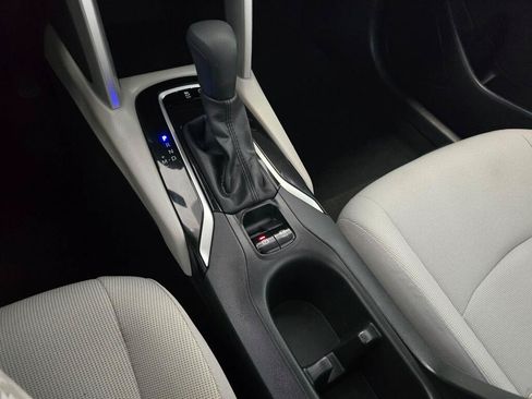 Certified 2025 Toyota Corolla Cross L AWD/4WD image 31