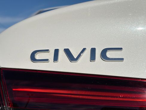 Used 2025 Honda Civic Sport image 11