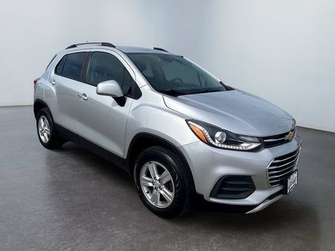 Used 2022 Chevrolet Trax LT w/ Driver Confidence Package AWD/4WD image 7