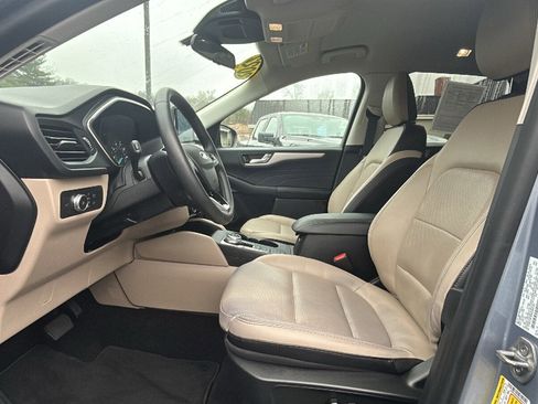 Used 2022 Ford Escape SEL image 30