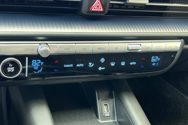 Certified 2025 Hyundai Ioniq 6 SE RWD image 25