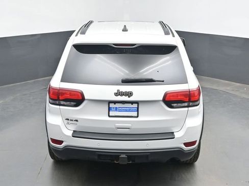 Used 2017 Jeep Grand Cherokee Laredo AWD/4WD image 36