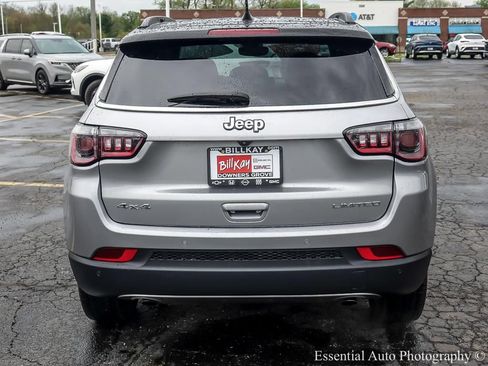 Used 2023 Jeep Compass Limited w/ Sun and Sound Group AWD/4WD image 7