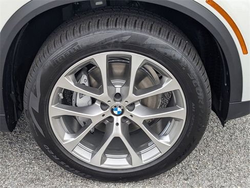 New 2026 BMW X5 sDrive40i w/ Climate Comfort Package image 11