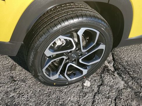 Used 2024 Chevrolet Trax RS w/ Driver Confidence Package image 5