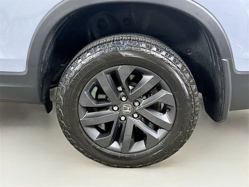 Used 2024 Honda Ridgeline Sport image 24