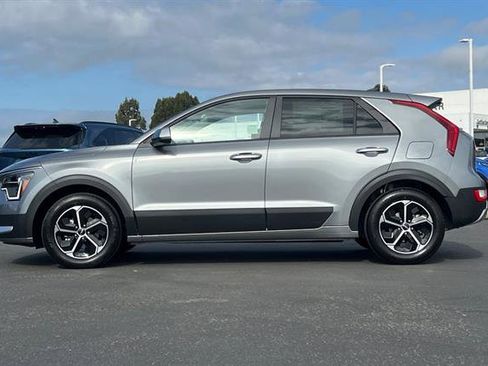 New 2026 Kia Niro LX FWD image 7