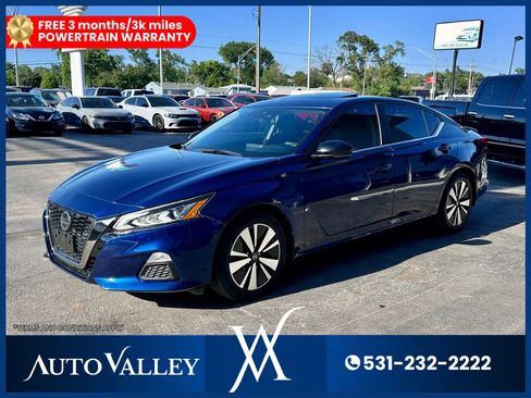 Used 2020 Nissan Altima 2.5 SR w/ Premium Package image 3