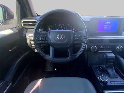 Used 2025 Toyota Tacoma SR5 AWD/4WD image 6