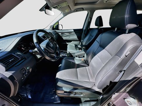 Used 2020 Honda Pilot Touring image 13